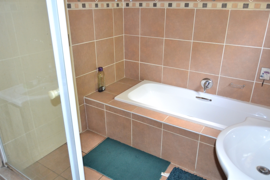 3 Bedroom Property for Sale in Thatchfield Estate Gauteng