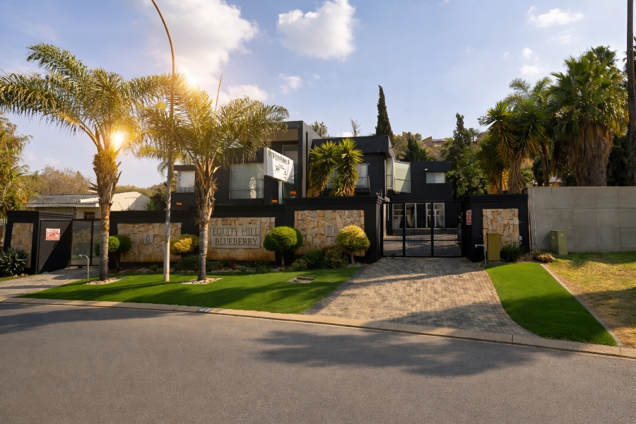 To Let commercial Property for Rent in Glenvista Gauteng