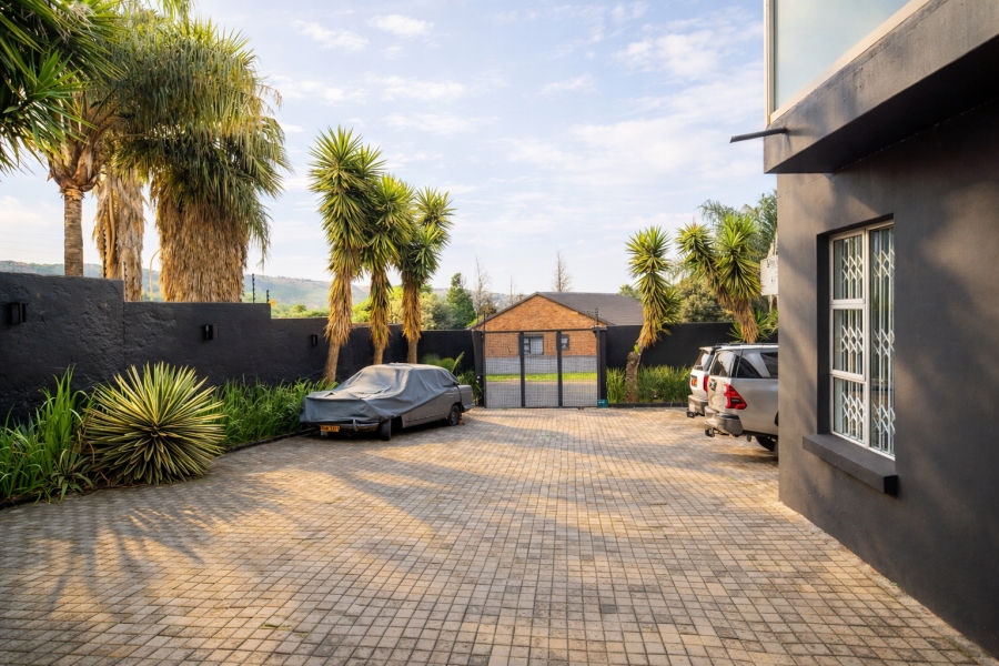 To Let commercial Property for Rent in Glenvista Gauteng