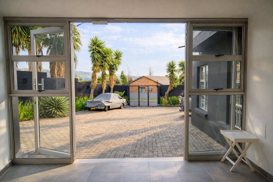 To Let commercial Property for Rent in Glenvista Gauteng