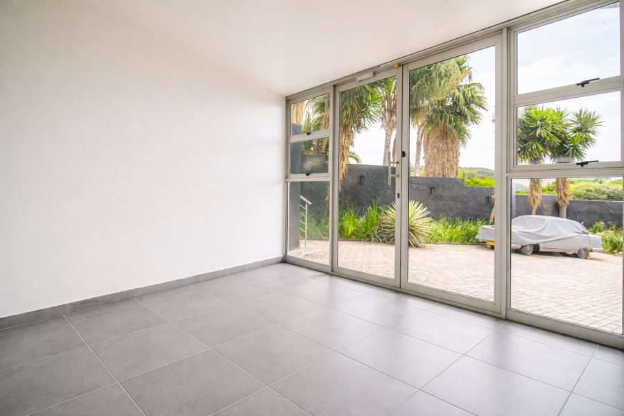 To Let commercial Property for Rent in Glenvista Gauteng