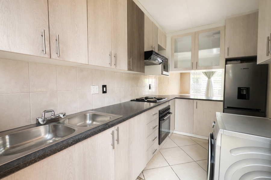 2 Bedroom Property for Sale in Linmeyer Gauteng