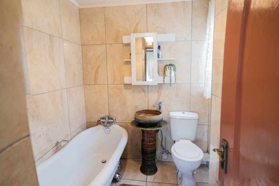 2 Bedroom Property for Sale in Ridgeway Gauteng