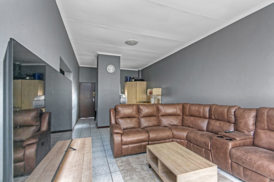 2 Bedroom Property for Sale in Buccleuch Gauteng