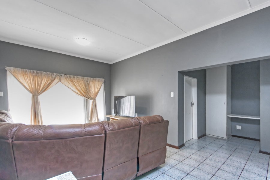 2 Bedroom Property for Sale in Buccleuch Gauteng