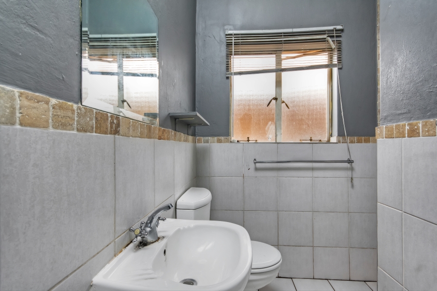 2 Bedroom Property for Sale in Buccleuch Gauteng