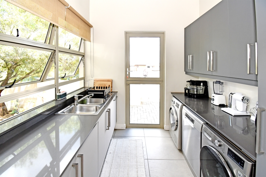 4 Bedroom Property for Sale in Blue Valley Golf Estate Gauteng