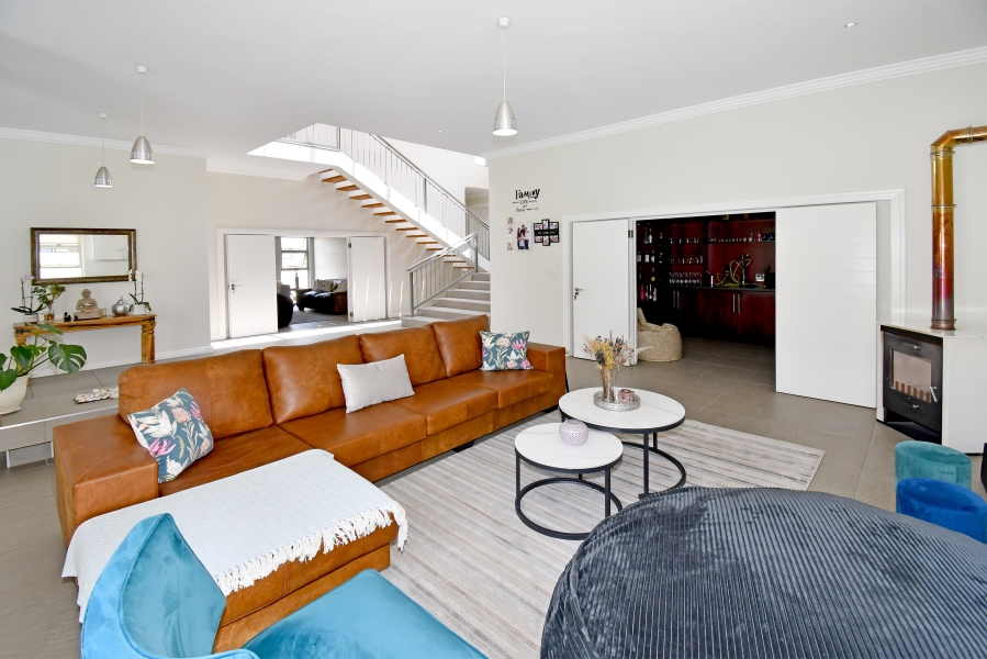 4 Bedroom Property for Sale in Blue Valley Golf Estate Gauteng