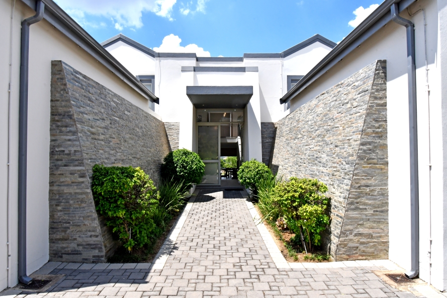 4 Bedroom Property for Sale in Blue Valley Golf Estate Gauteng