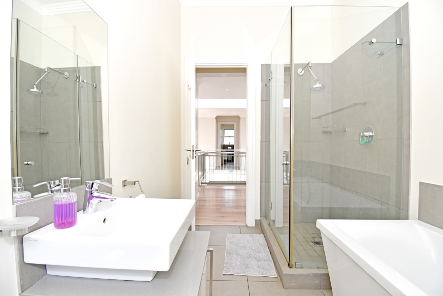 4 Bedroom Property for Sale in Blue Valley Golf Estate Gauteng