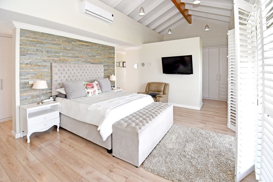 4 Bedroom Property for Sale in Blue Valley Golf Estate Gauteng