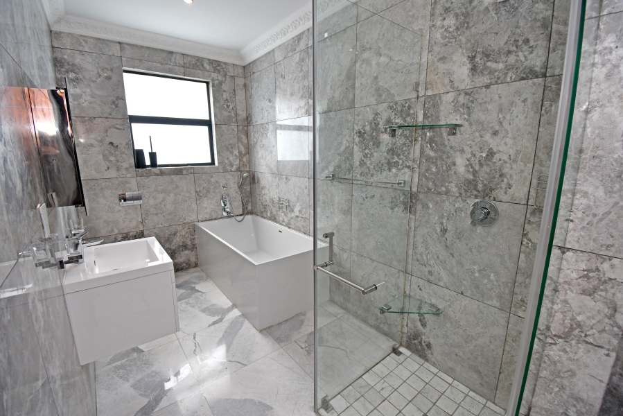 To Let 7 Bedroom Property for Rent in Waterfall Country Estate Gauteng