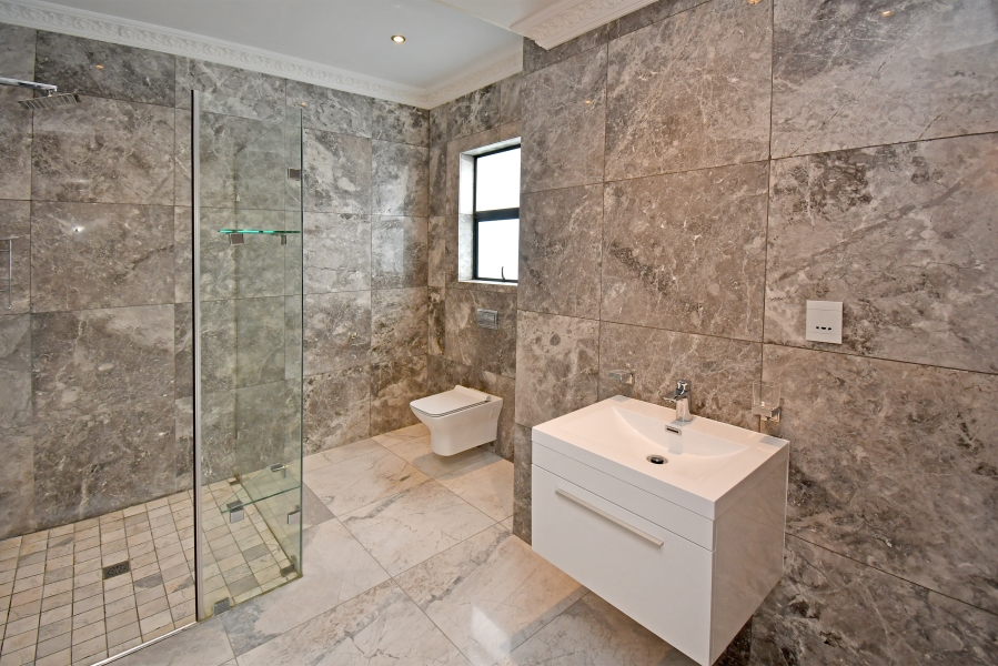 To Let 7 Bedroom Property for Rent in Waterfall Country Estate Gauteng