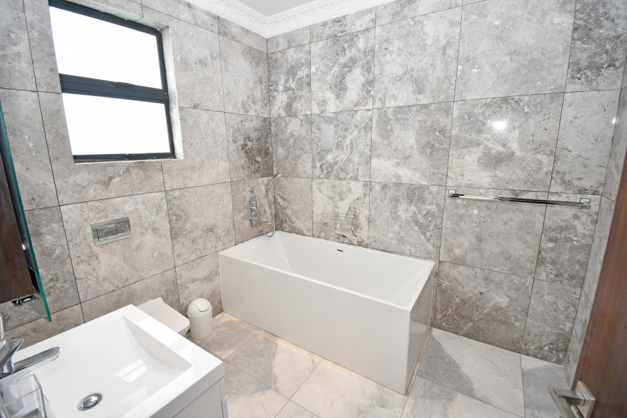 To Let 7 Bedroom Property for Rent in Waterfall Country Estate Gauteng