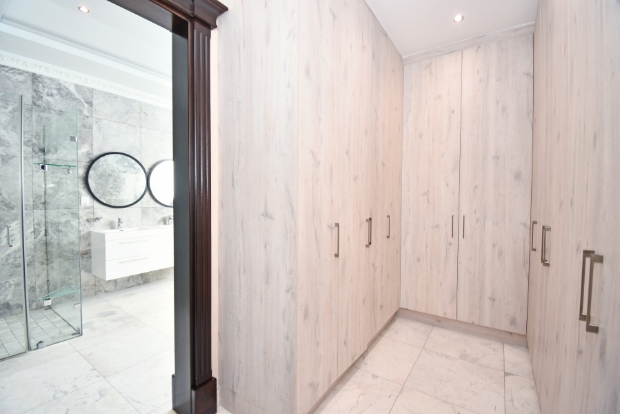 To Let 7 Bedroom Property for Rent in Waterfall Country Estate Gauteng