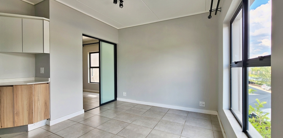 1 Bedroom Property for Sale in Waterfall Gauteng