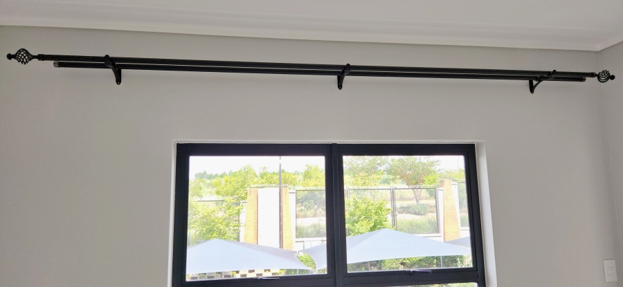 1 Bedroom Property for Sale in Waterfall Gauteng