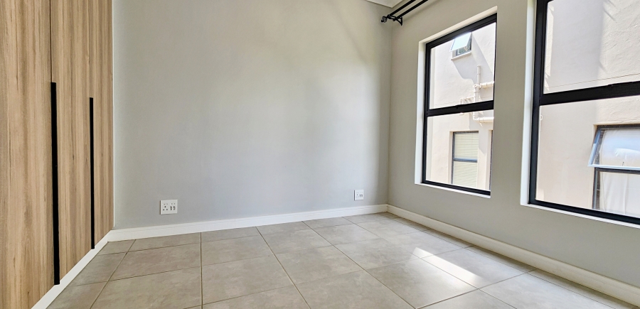 1 Bedroom Property for Sale in Waterfall Gauteng