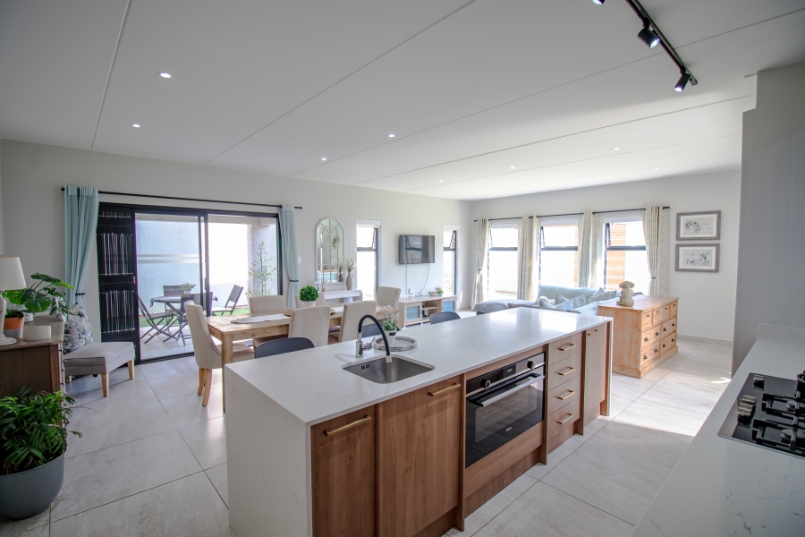 5 Bedroom Property for Sale in Carlswald Gauteng