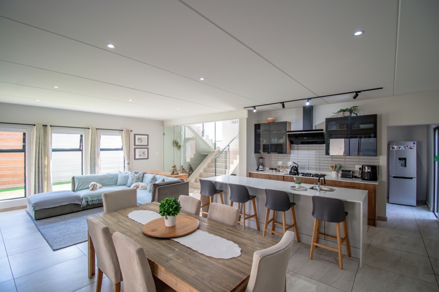 5 Bedroom Property for Sale in Carlswald Gauteng