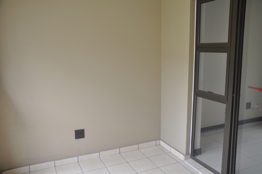 To Let 1 Bedroom Property for Rent in Blue Hills Gauteng