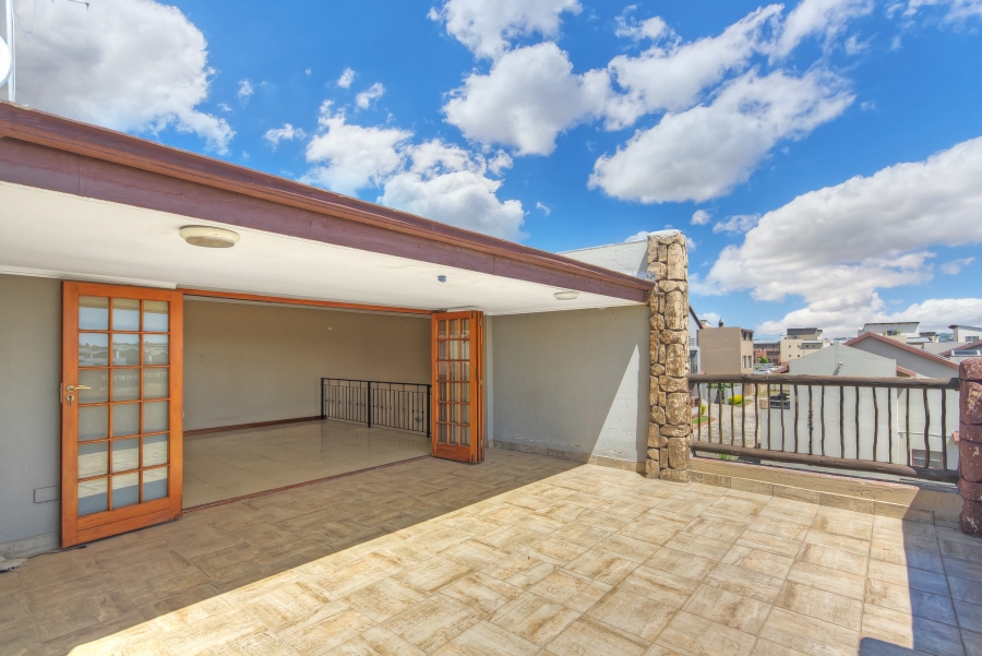 4 Bedroom Property for Sale in Barbeque Downs Gauteng