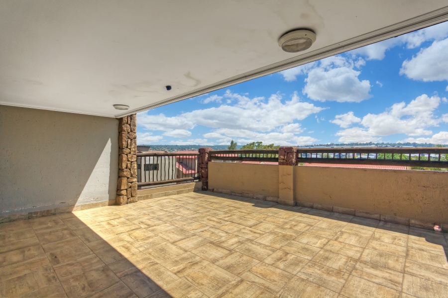 4 Bedroom Property for Sale in Barbeque Downs Gauteng