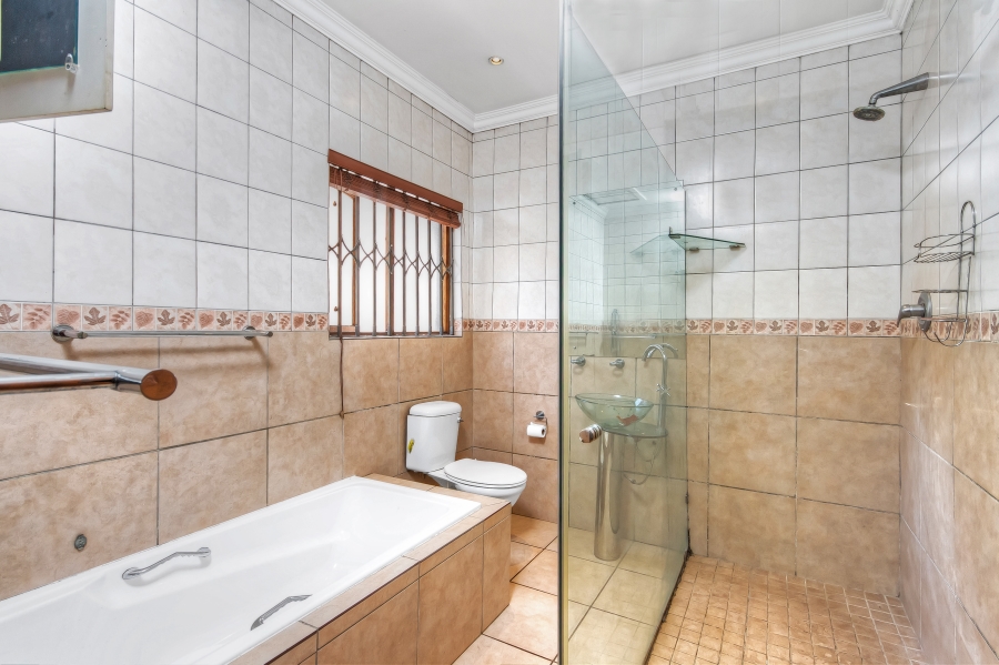 4 Bedroom Property for Sale in Barbeque Downs Gauteng