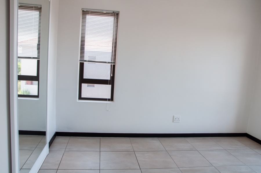 To Let 2 Bedroom Property for Rent in Barbeque Downs Gauteng