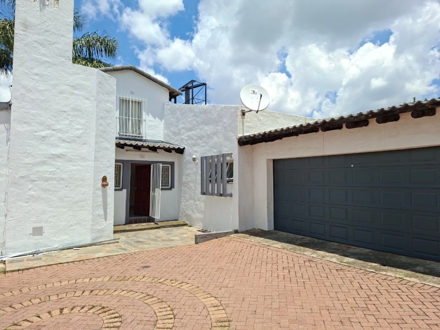 4 Bedroom Property for Sale in Gallo Manor Gauteng