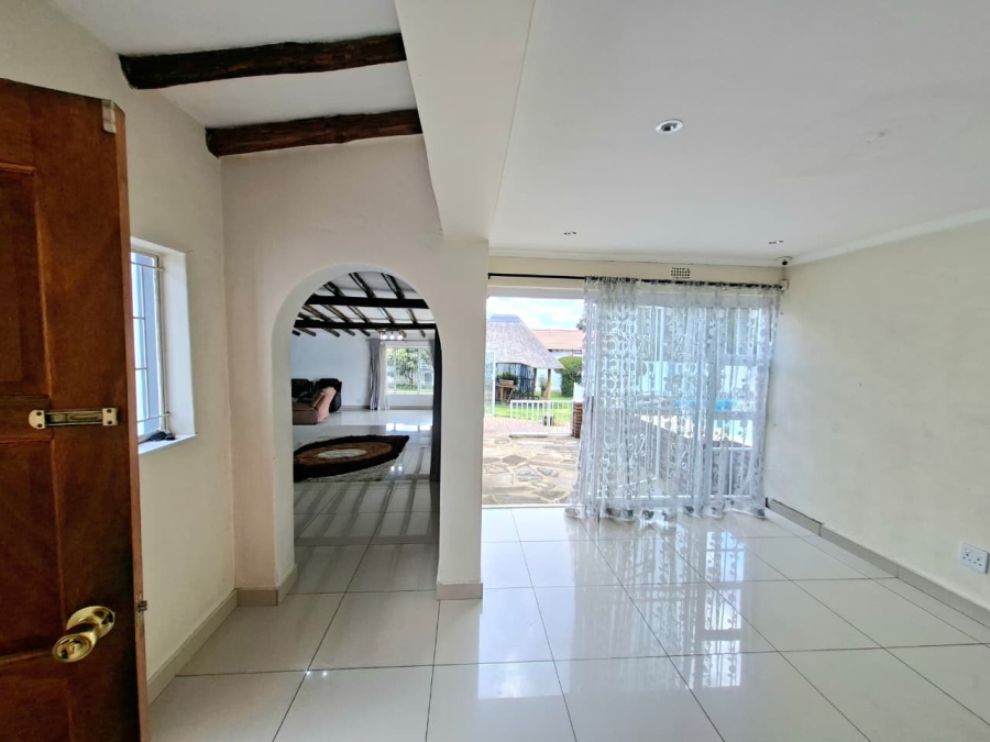 4 Bedroom Property for Sale in Gallo Manor Gauteng