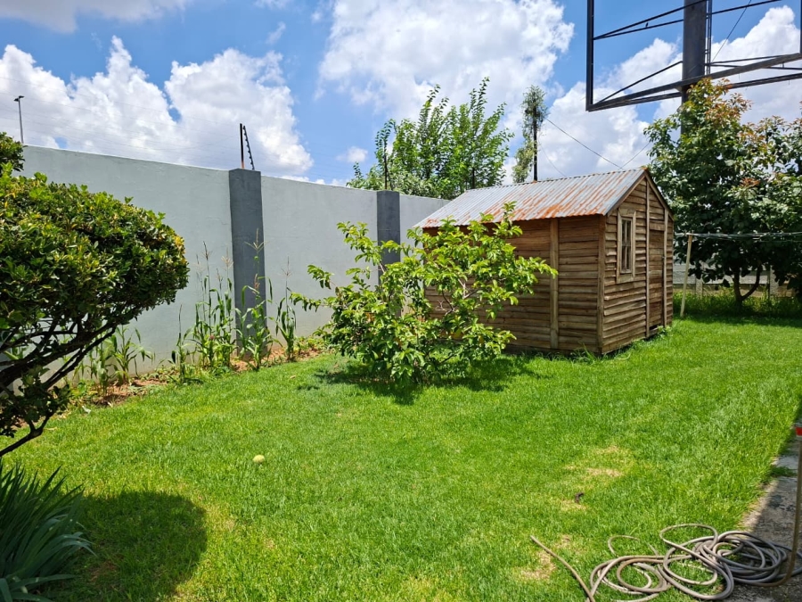 4 Bedroom Property for Sale in Gallo Manor Gauteng