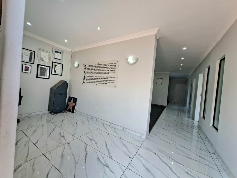 4 Bedroom Property for Sale in Gallo Manor Gauteng