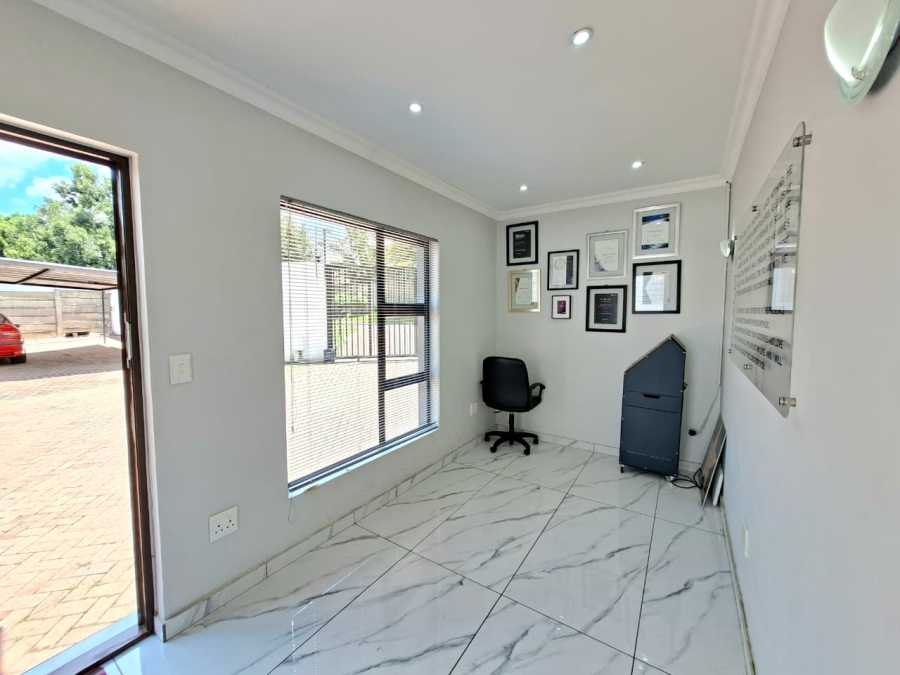 4 Bedroom Property for Sale in Gallo Manor Gauteng