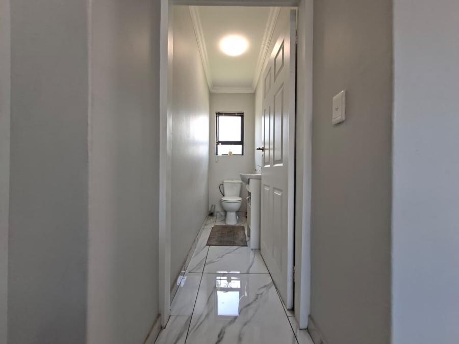 4 Bedroom Property for Sale in Gallo Manor Gauteng