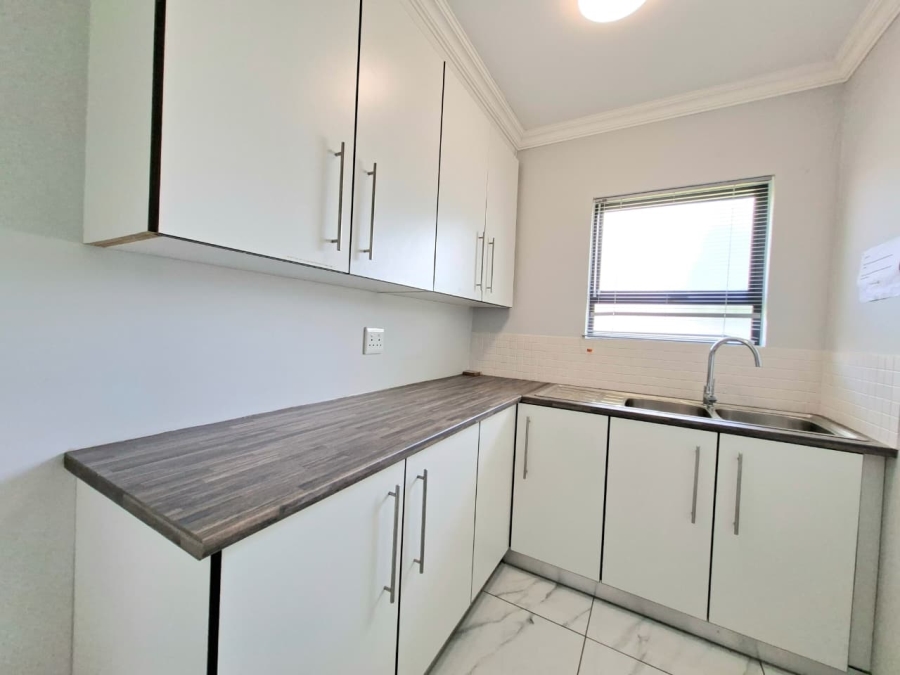 4 Bedroom Property for Sale in Gallo Manor Gauteng