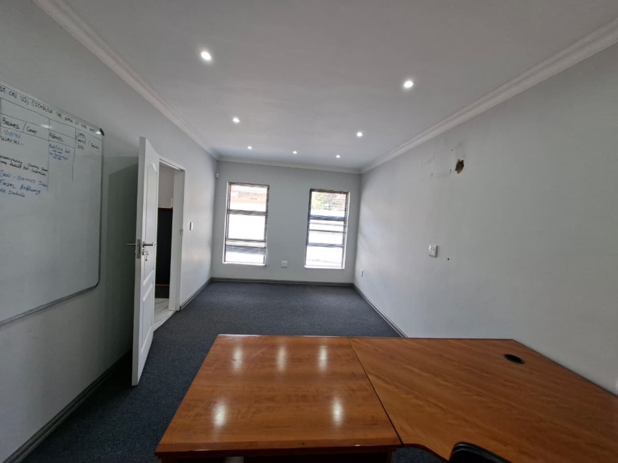 4 Bedroom Property for Sale in Gallo Manor Gauteng