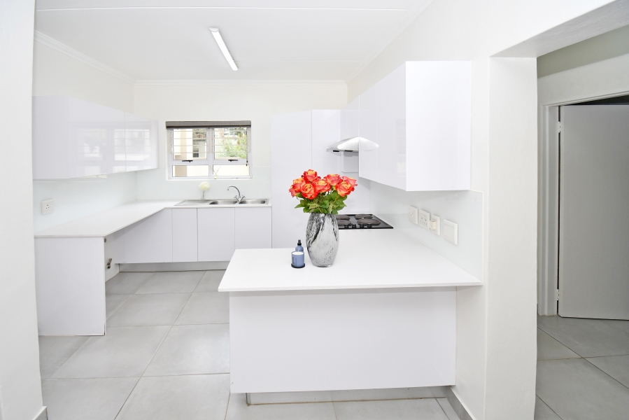 2 Bedroom Property for Sale in Lonehill Gauteng