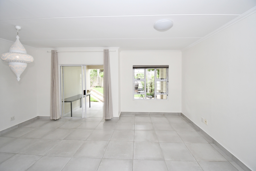 2 Bedroom Property for Sale in Lonehill Gauteng