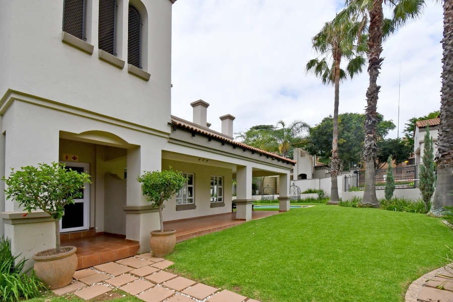 2 Bedroom Property for Sale in Lonehill Gauteng