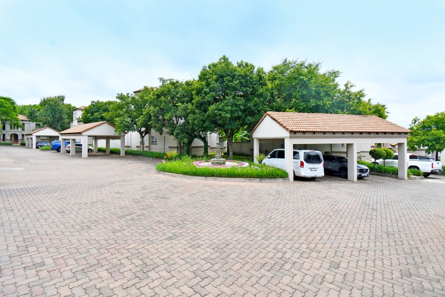 2 Bedroom Property for Sale in Lonehill Gauteng