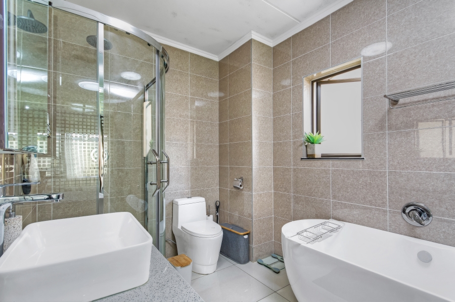 3 Bedroom Property for Sale in Carlswald Gauteng