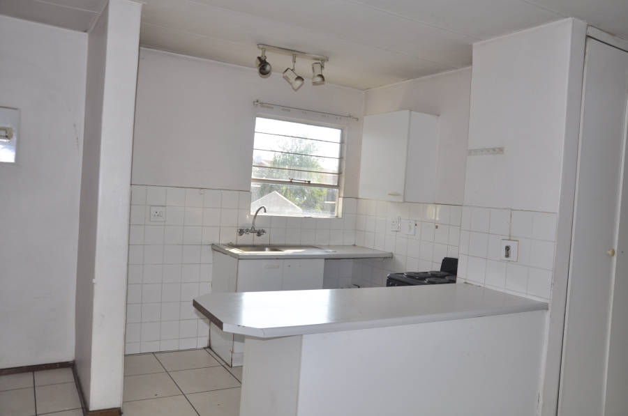2 Bedroom Property for Sale in Vorna Valley Gauteng