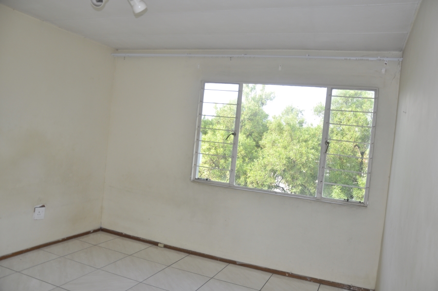 2 Bedroom Property for Sale in Vorna Valley Gauteng