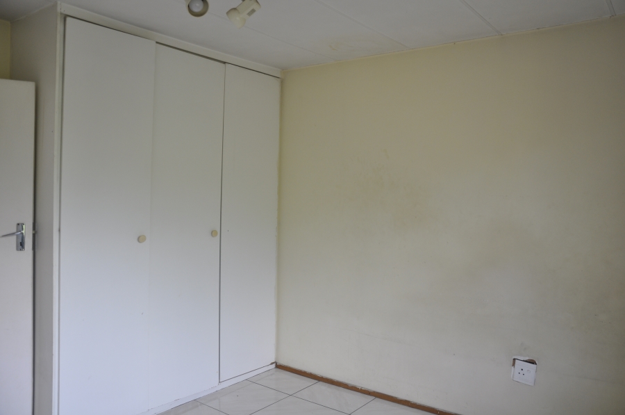 2 Bedroom Property for Sale in Vorna Valley Gauteng