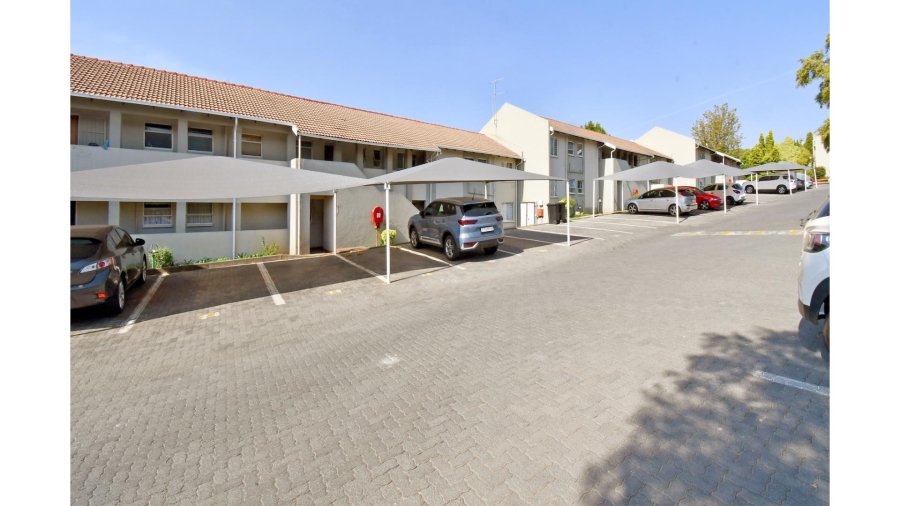 2 Bedroom Property for Sale in Vorna Valley Gauteng