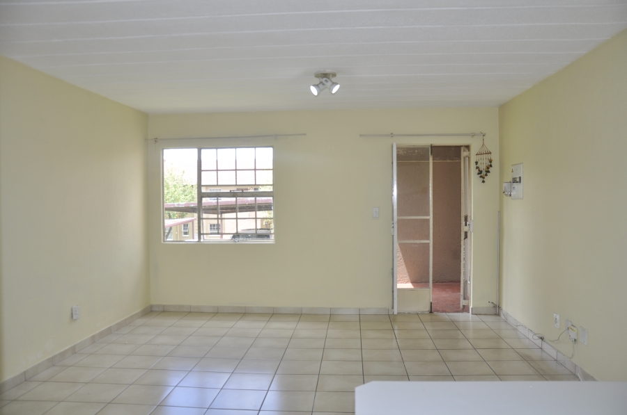 2 Bedroom Property for Sale in Vorna Valley Gauteng