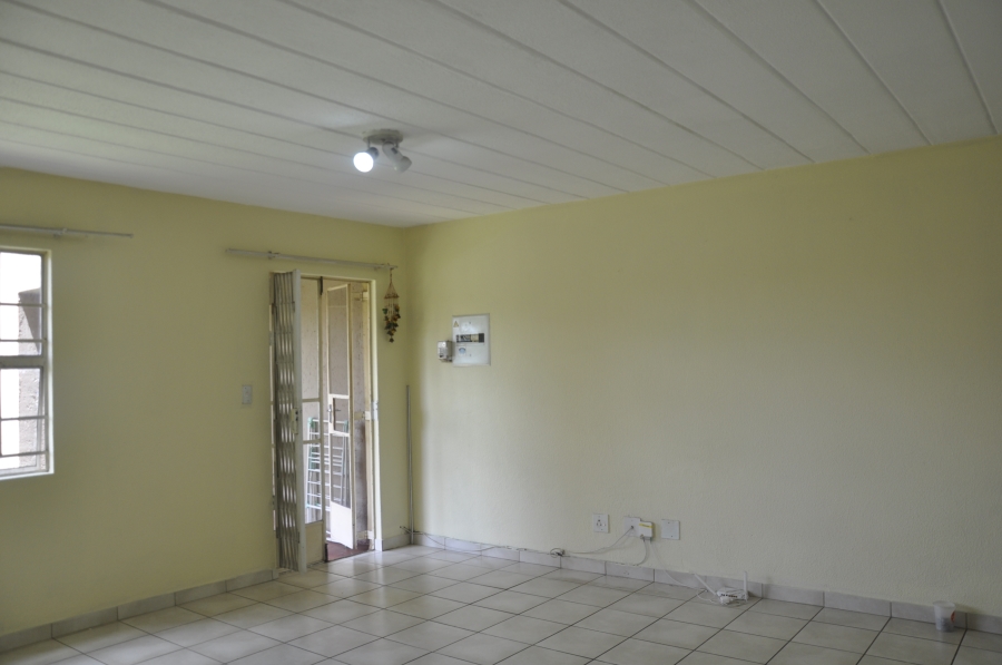 2 Bedroom Property for Sale in Vorna Valley Gauteng