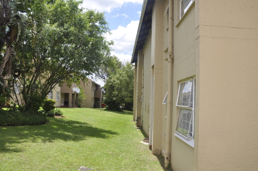 2 Bedroom Property for Sale in Vorna Valley Gauteng