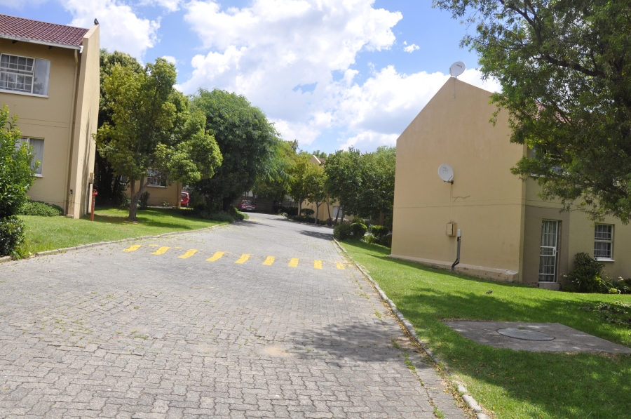 2 Bedroom Property for Sale in Vorna Valley Gauteng